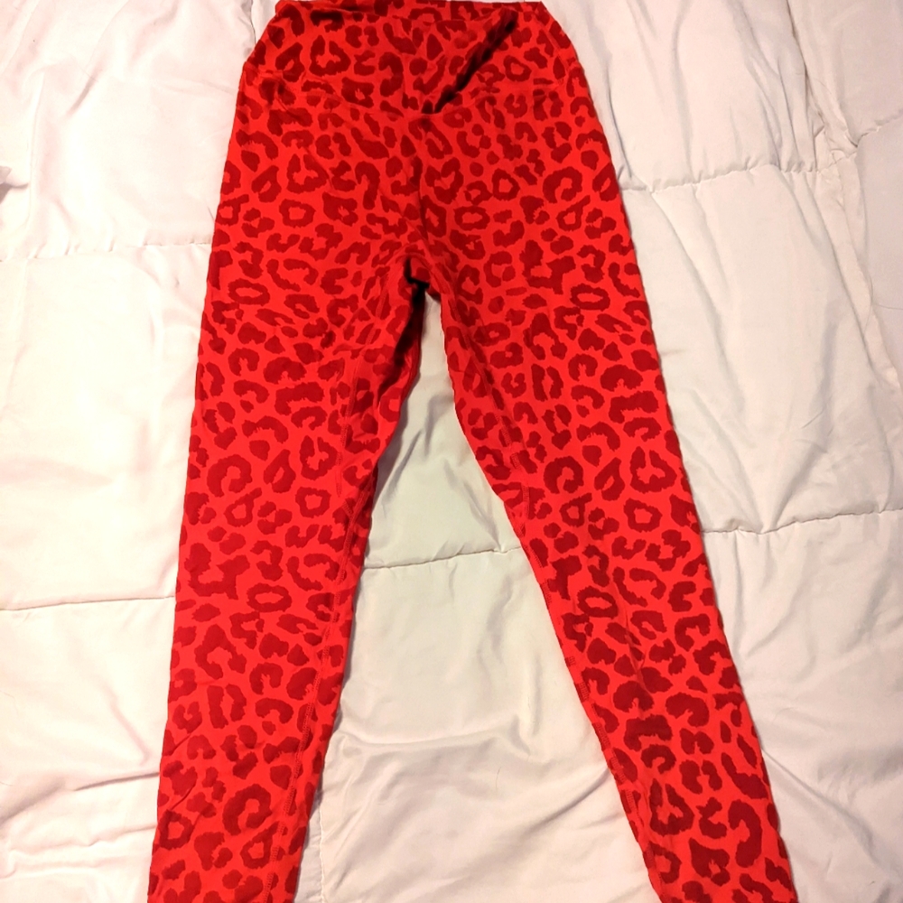 Medium red cheetah print Balance Leggings